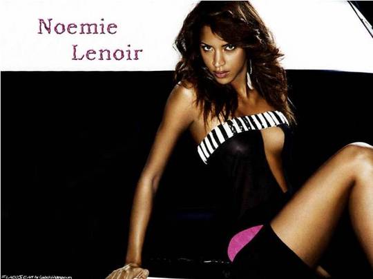 Product picture Noemie Lenoir wallpaper